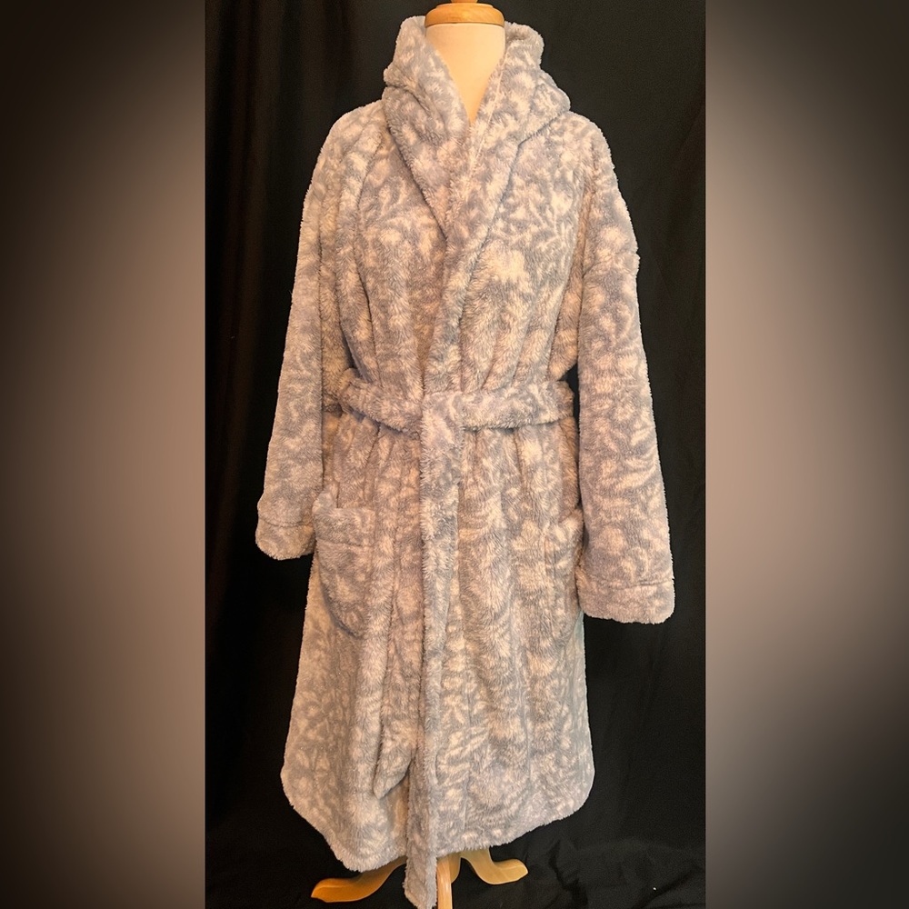 Vera Bradley Shimmer Fleece Plush Robe Size L/XL